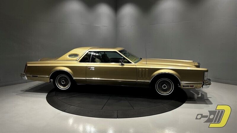 Lincoln-Continental-Coupe-1978-10