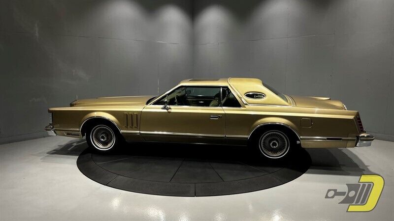 Lincoln-Continental-Coupe-1978-2