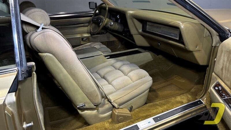 Lincoln-Continental-Coupe-1978-38