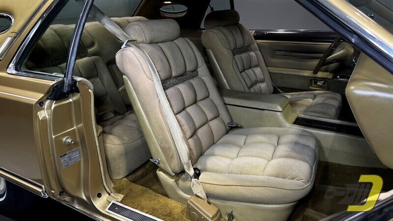 Lincoln-Continental-Coupe-1978-39