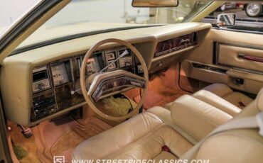 Lincoln-Continental-Coupe-1979-4