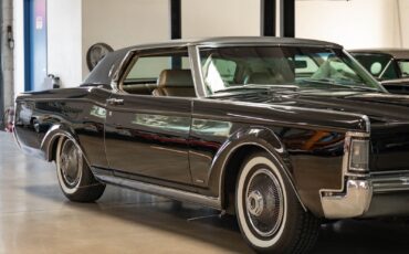 Lincoln-Continental-Mark-III-1969-11