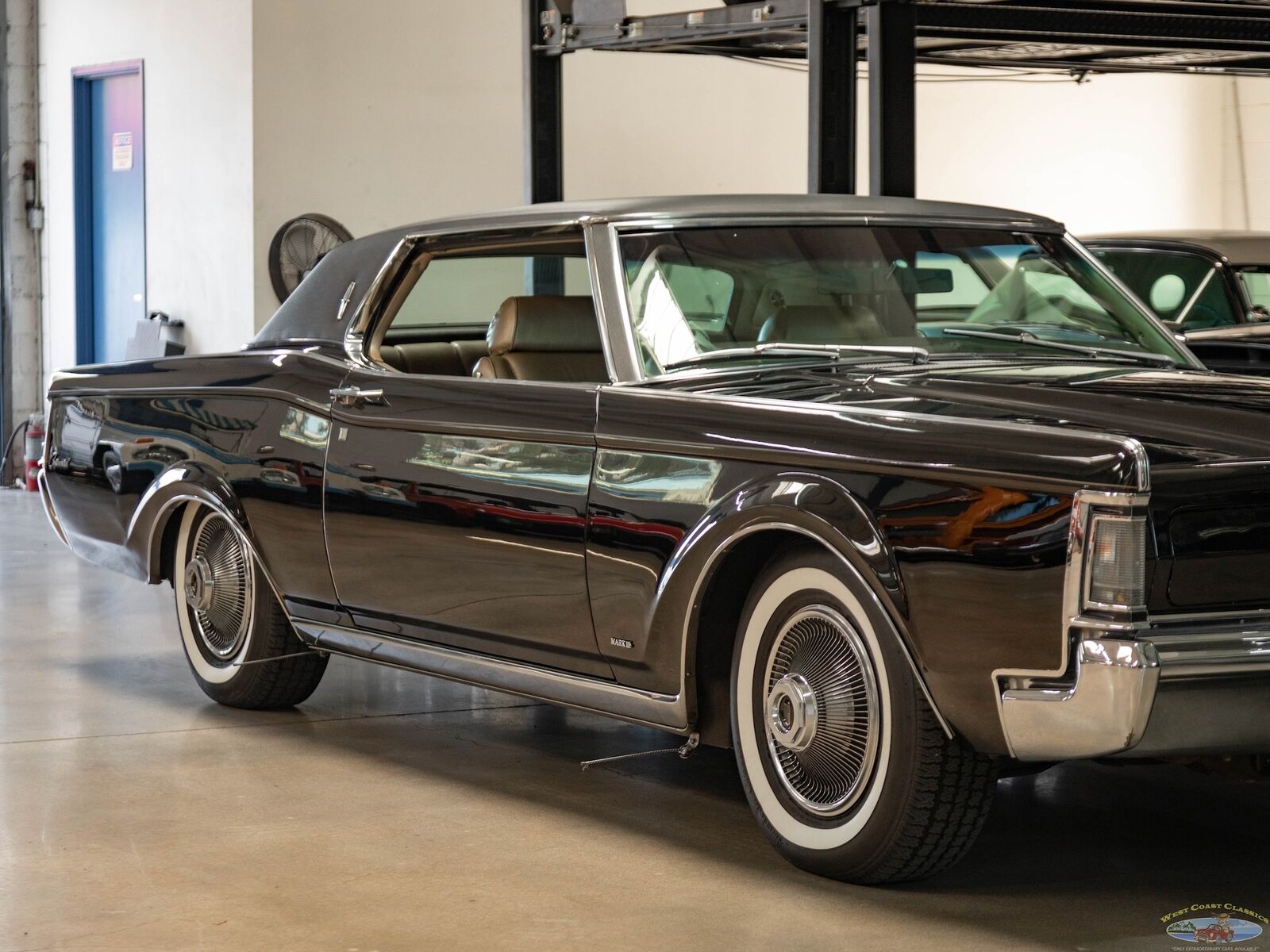 Lincoln-Continental-Mark-III-1969-11