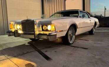 Lincoln-Continental-mark-iv-1976-3