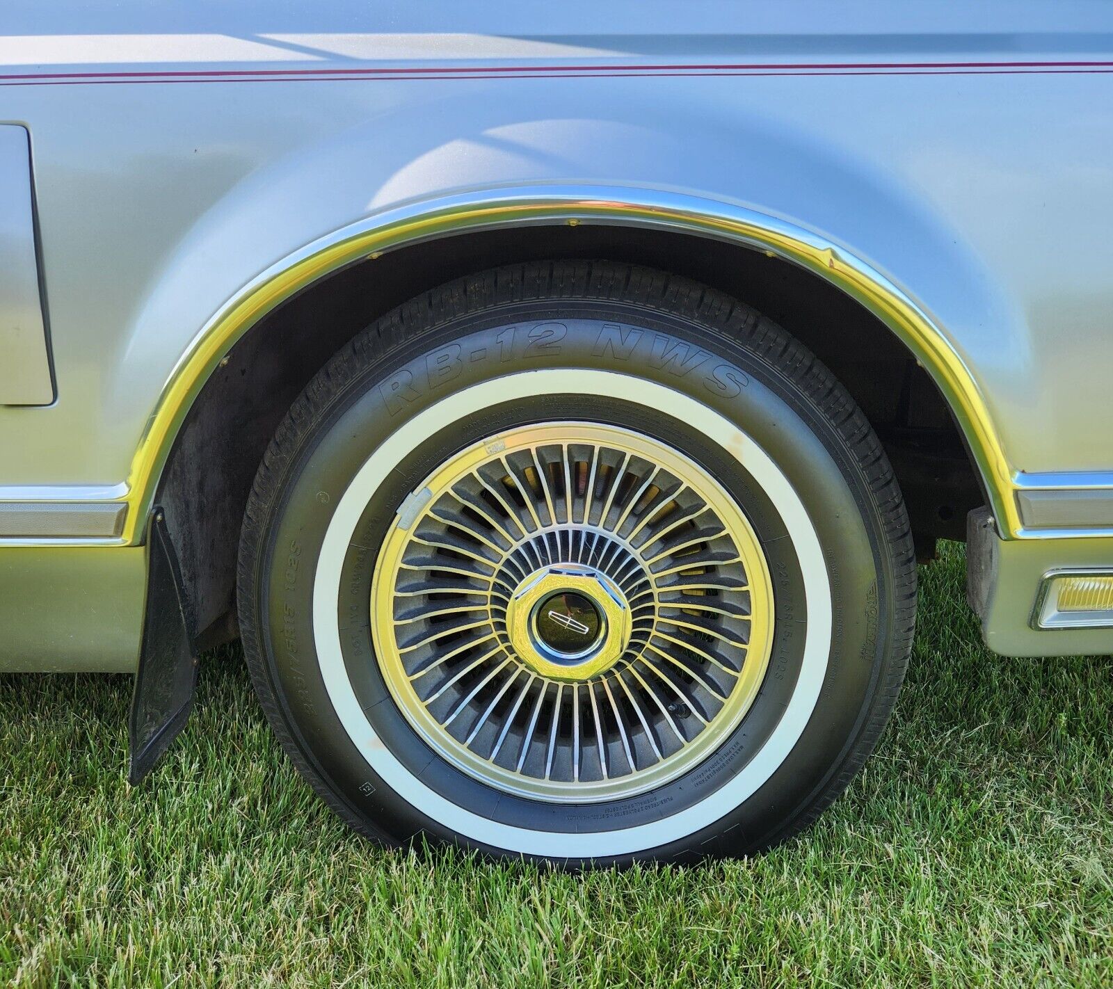 Lincoln-Mark-Series-Coupe-1977-14