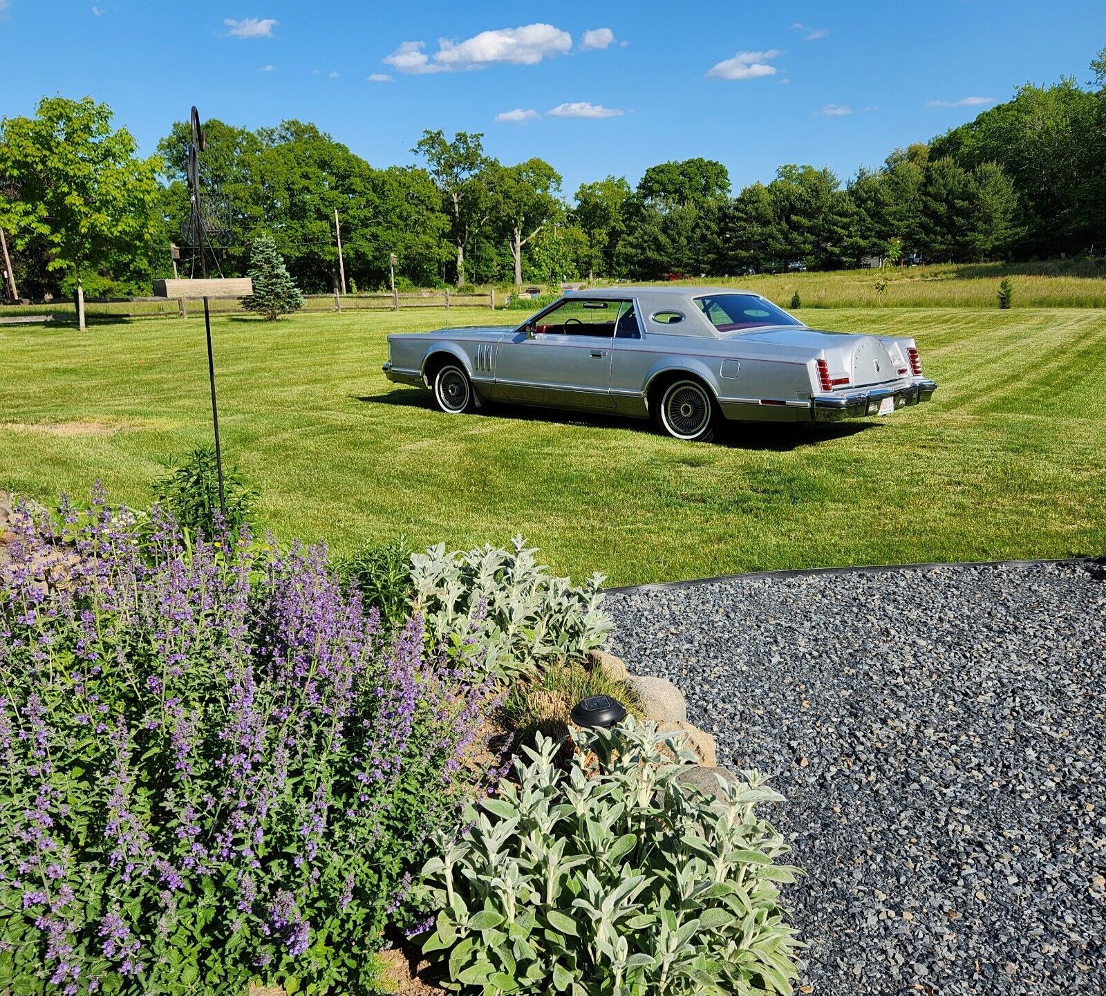 Lincoln-Mark-Series-Coupe-1977-2