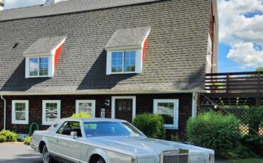 Lincoln-Mark-Series-Coupe-1977-22