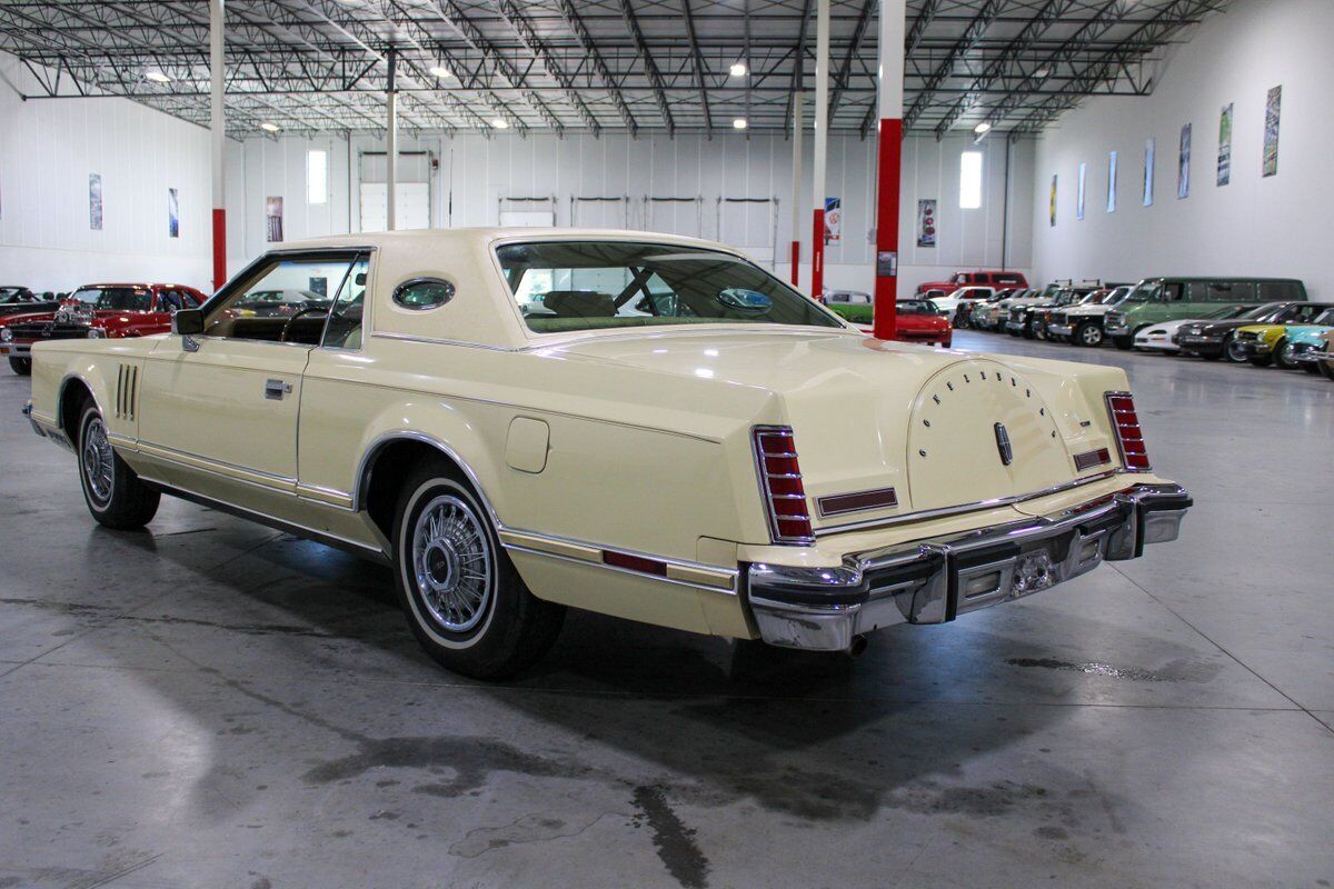 Lincoln-Mark-Series-Coupe-1979-2