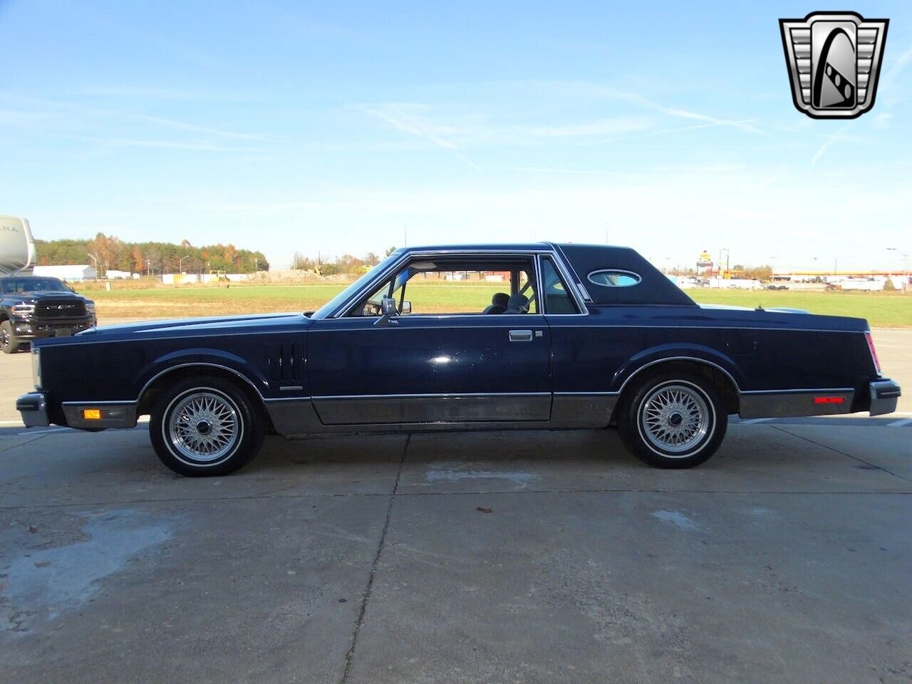 Lincoln-Mark-Series-Coupe-1983-4