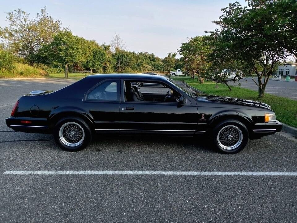 Lincoln Mark Series Coupe 1991