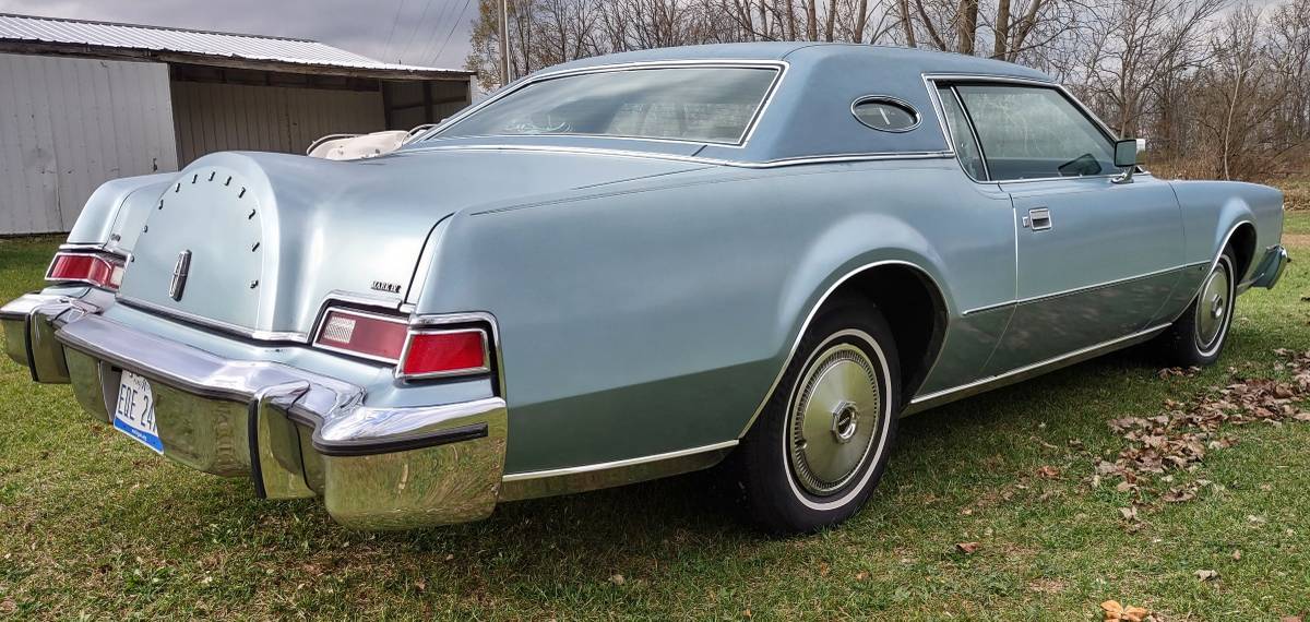 Lincoln-Mk-iv-1974-3