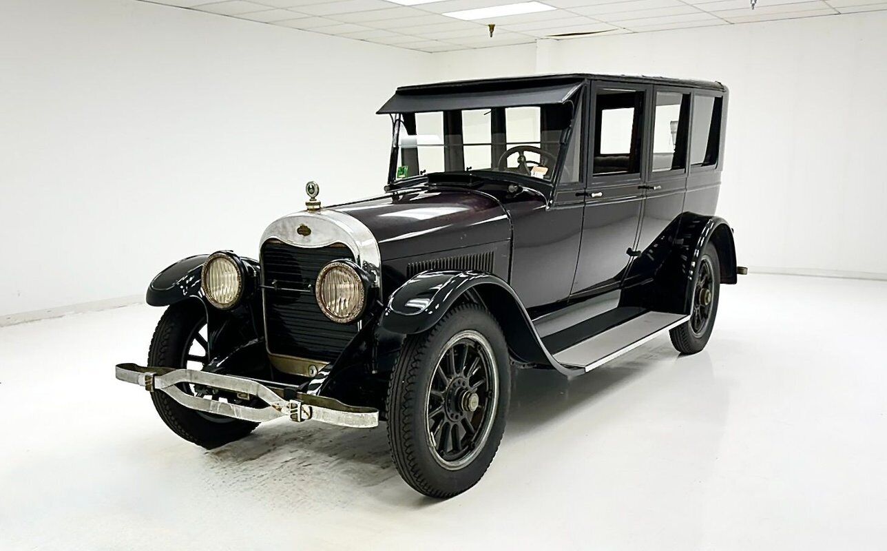 Lincoln-Model-117-Berline-1922