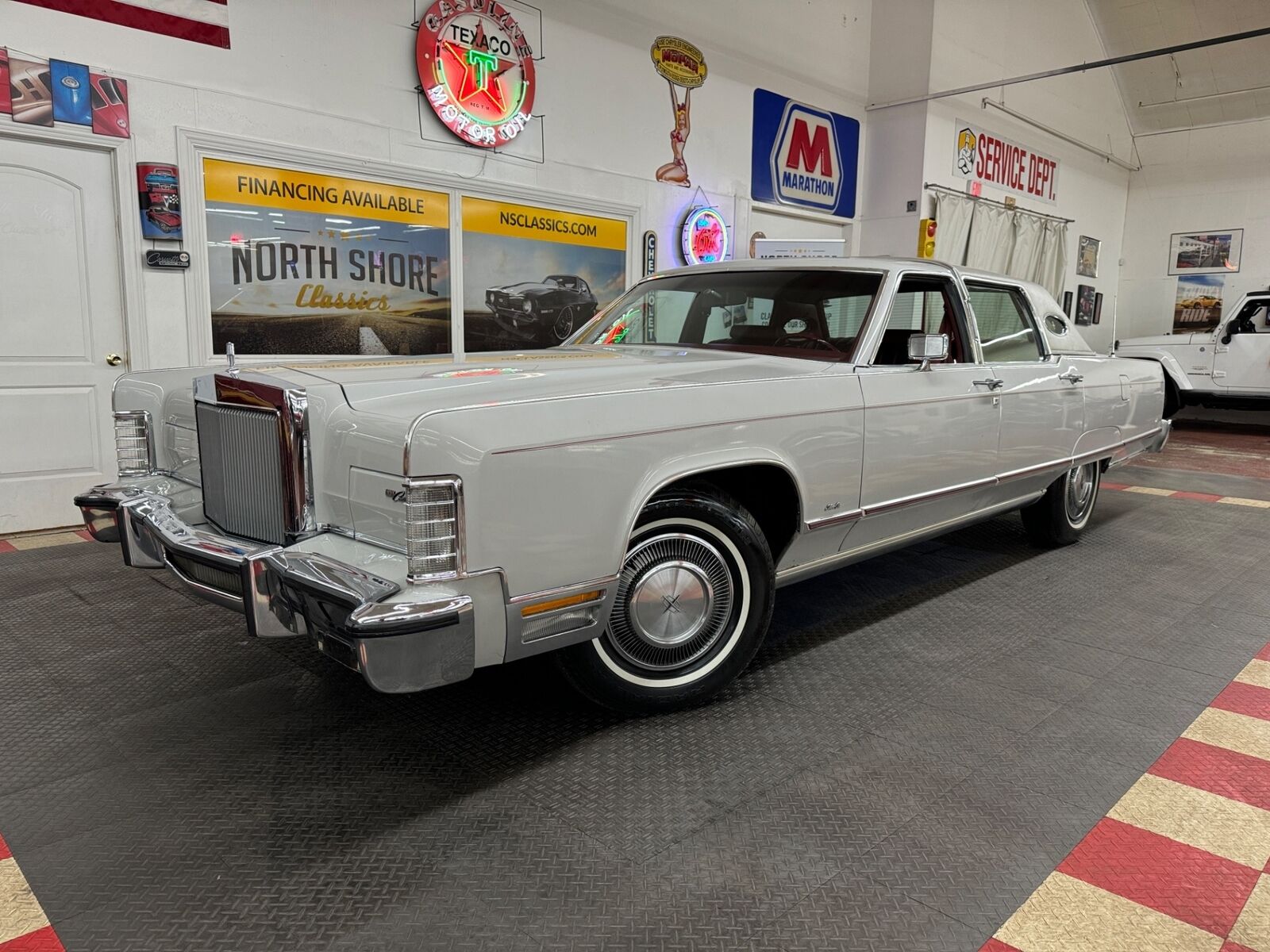 Lincoln-Town-Car-1977-1