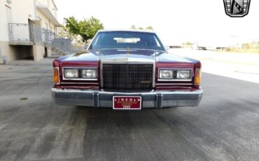 Lincoln-Town-Car-1989-2