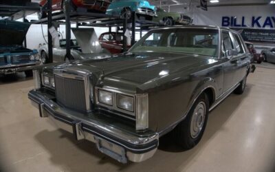 Lincoln Town Car Berline 1984 à vendre