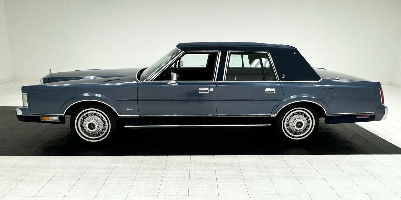 Lincoln-Town-Car-Berline-1987-1