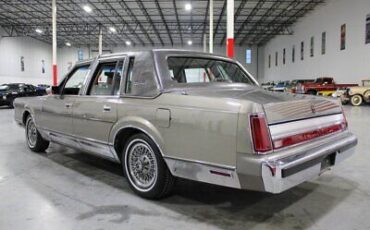 Lincoln-Town-Car-Berline-1988-2