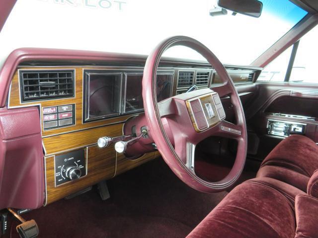 Lincoln-Town-Car-Berline-1988-9