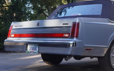 Lincoln-Town-Car-Berline-1989-11