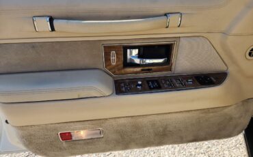 Lincoln-Town-Car-Berline-1990-4