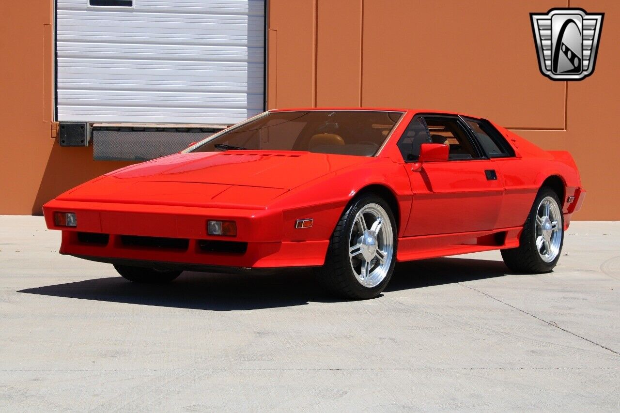 Lotus-Esprit-Coupe-1985-4