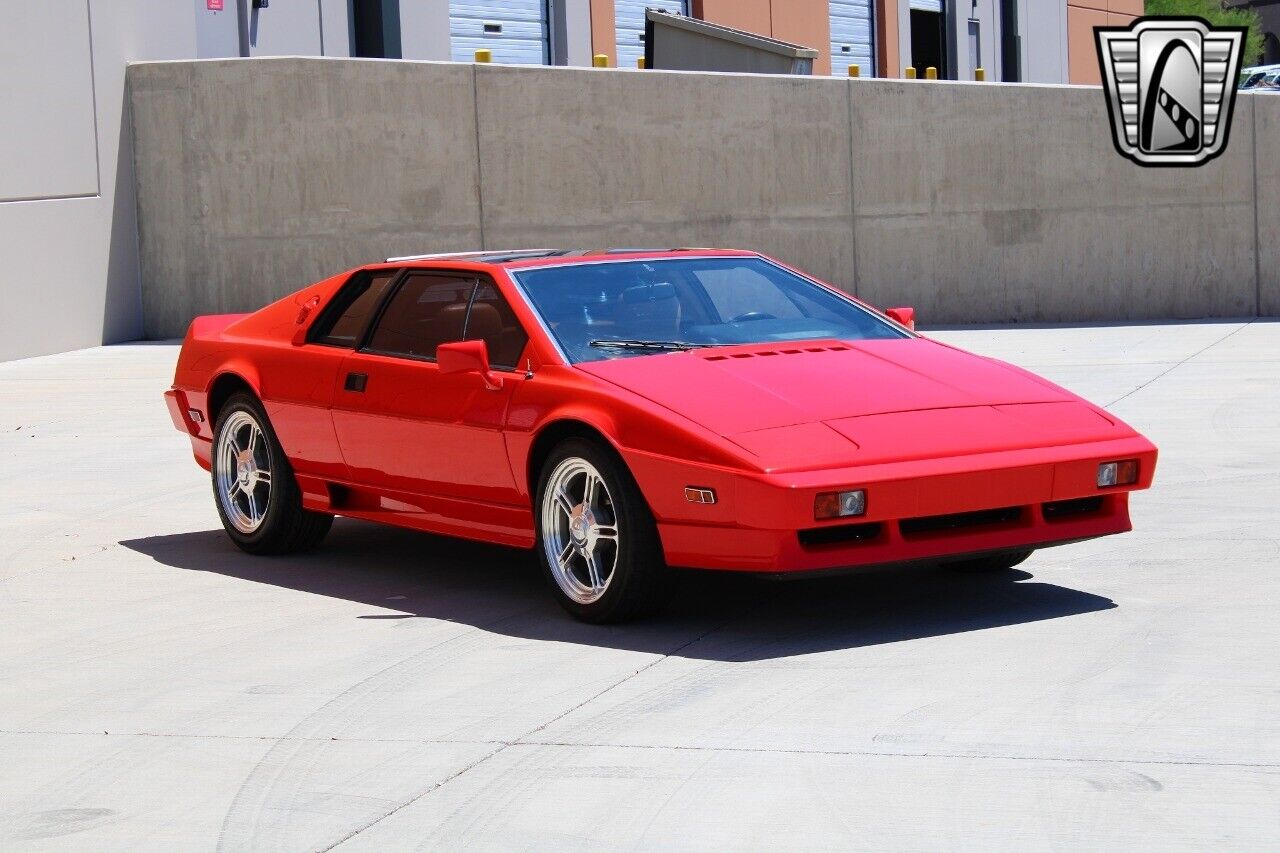 Lotus-Esprit-Coupe-1985-5