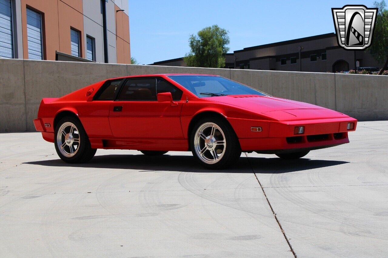 Lotus-Esprit-Coupe-1985-6