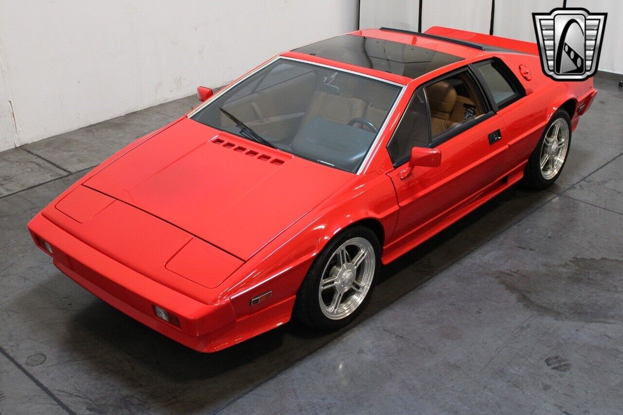 Lotus-Esprit-Coupe-1985-8