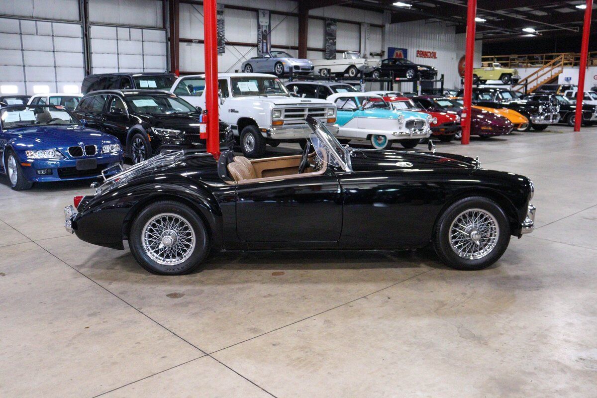 MG-MGA-Cabriolet-1957-8