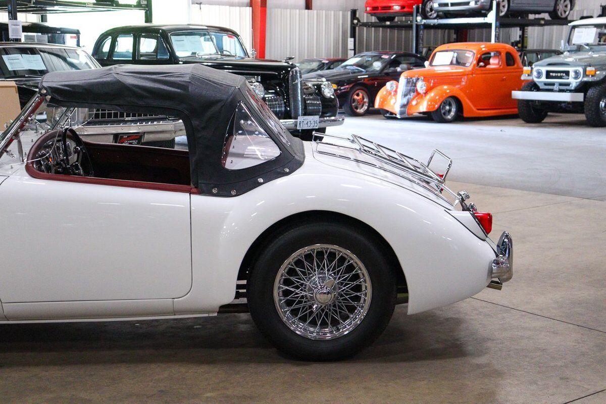 MG-MGA-Cabriolet-1958-11