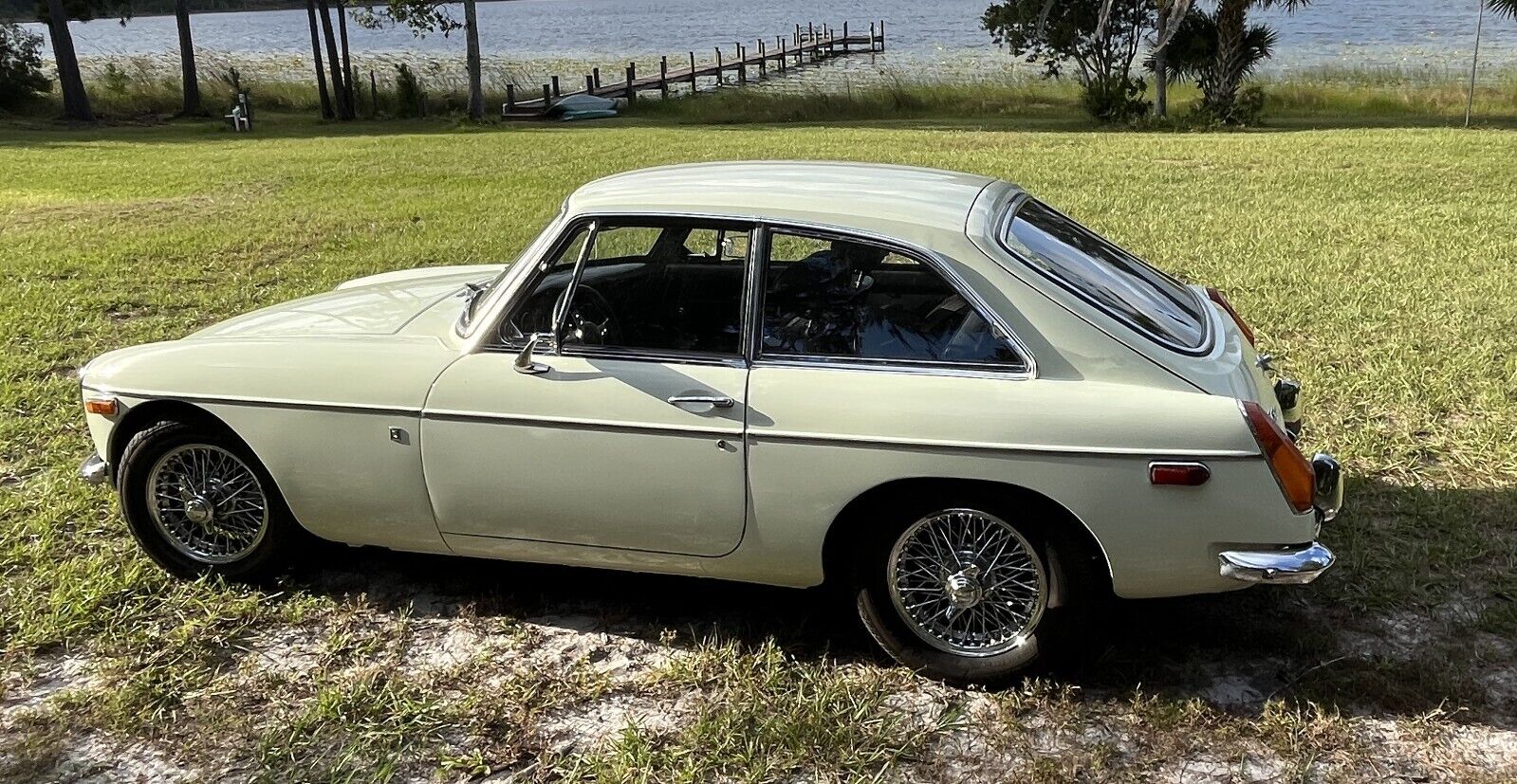 MG-MGB-1970-3