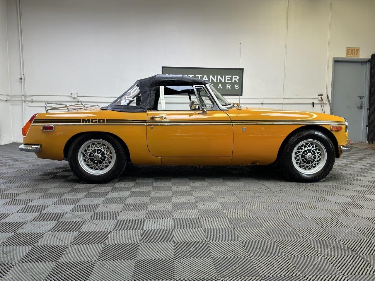 MG-MGB-1972-2