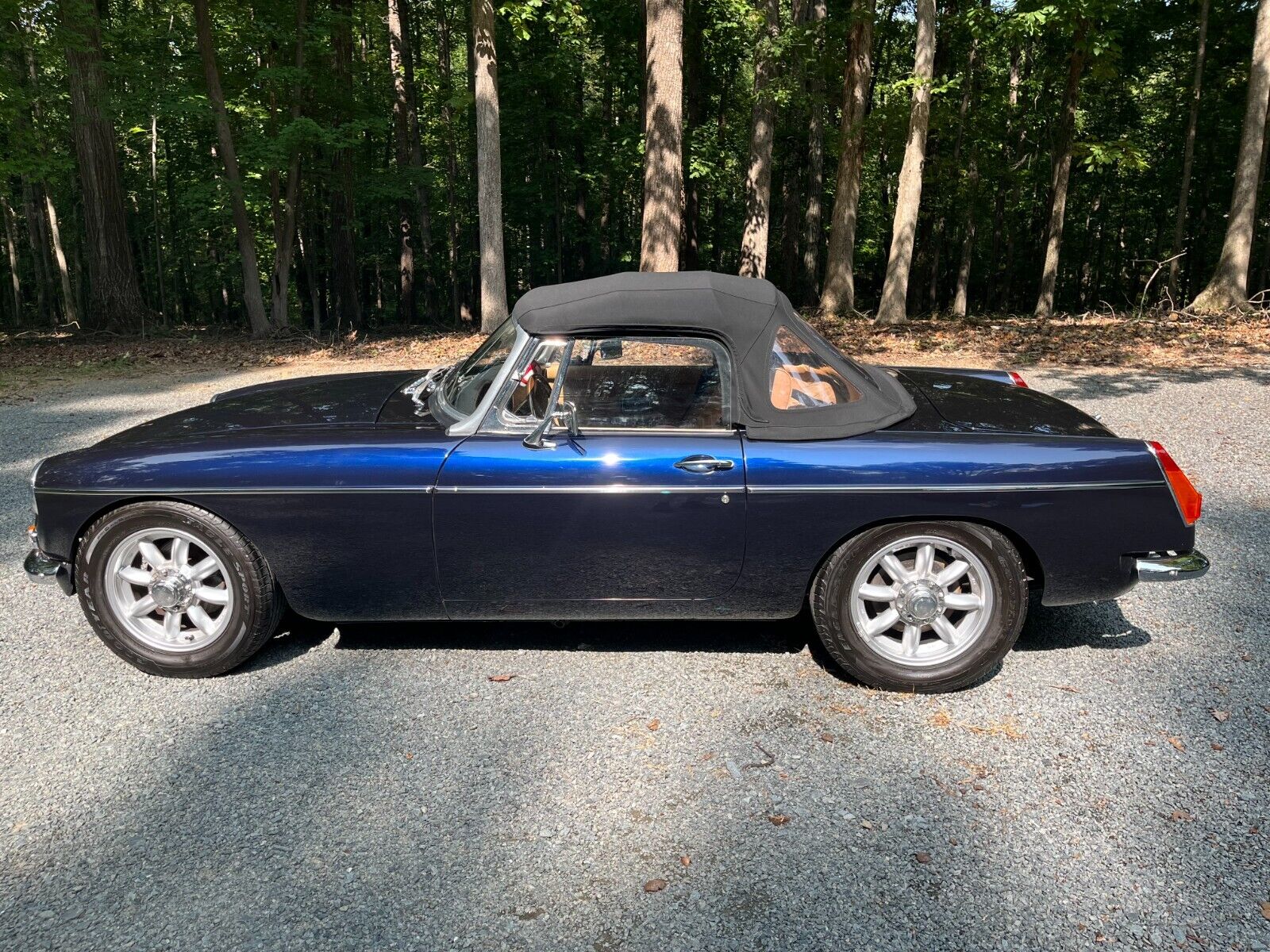 MG-MGB-1972-3