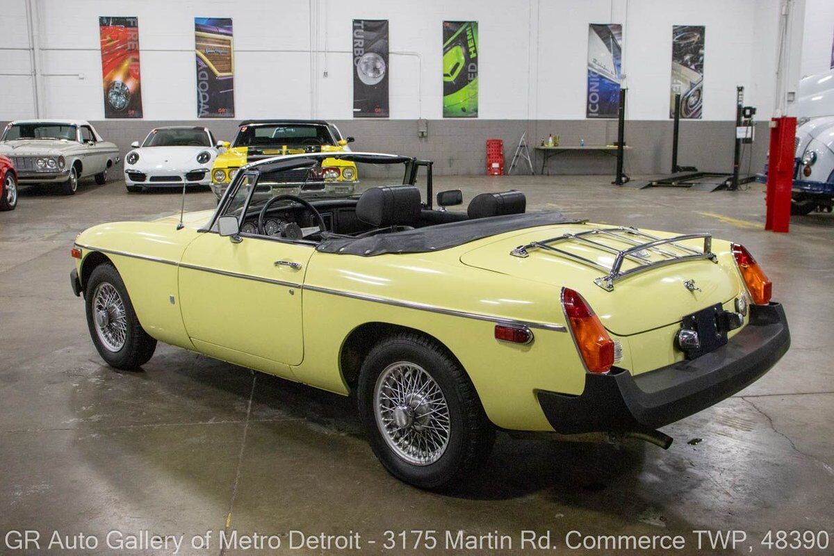 MG-MGB-1976-3