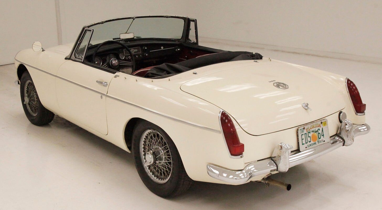 MG-MGB-Cabriolet-1964-5