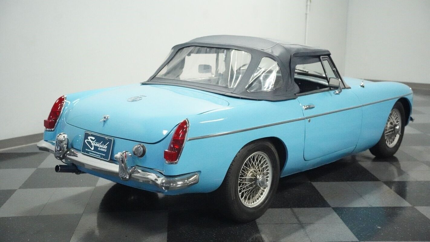 MG-MGB-Cabriolet-1965-11