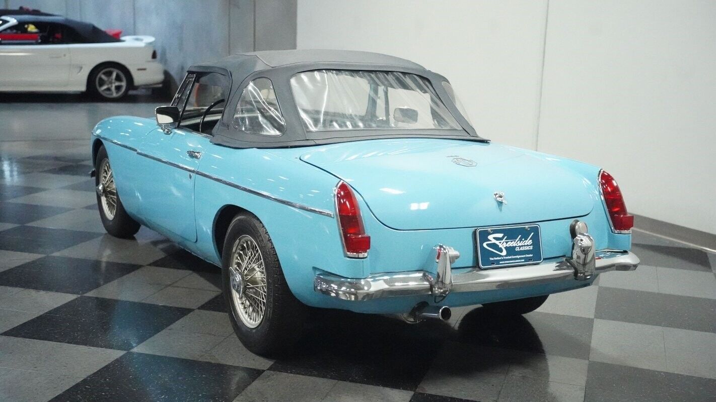 MG-MGB-Cabriolet-1965-8