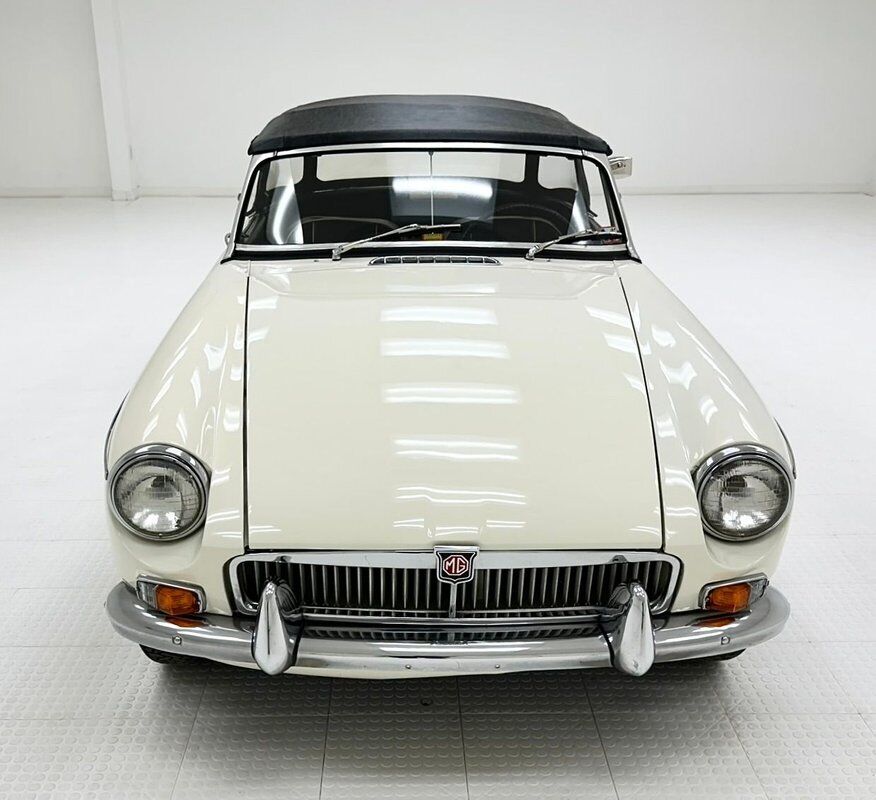 MG-MGB-Cabriolet-1967-10