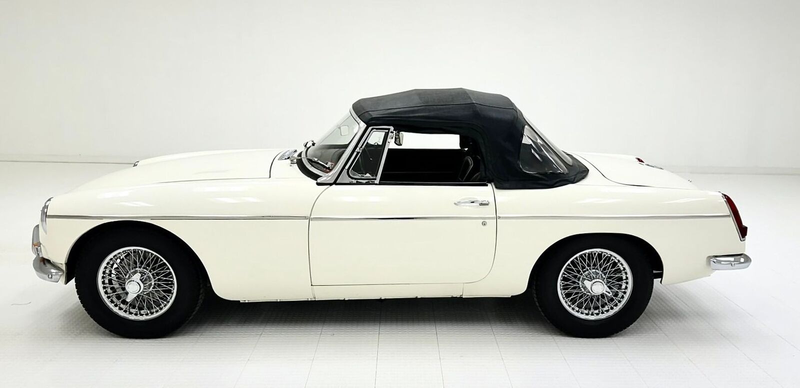 MG-MGB-Cabriolet-1967-2