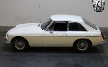 MG-MGB-Coupe-1968-4