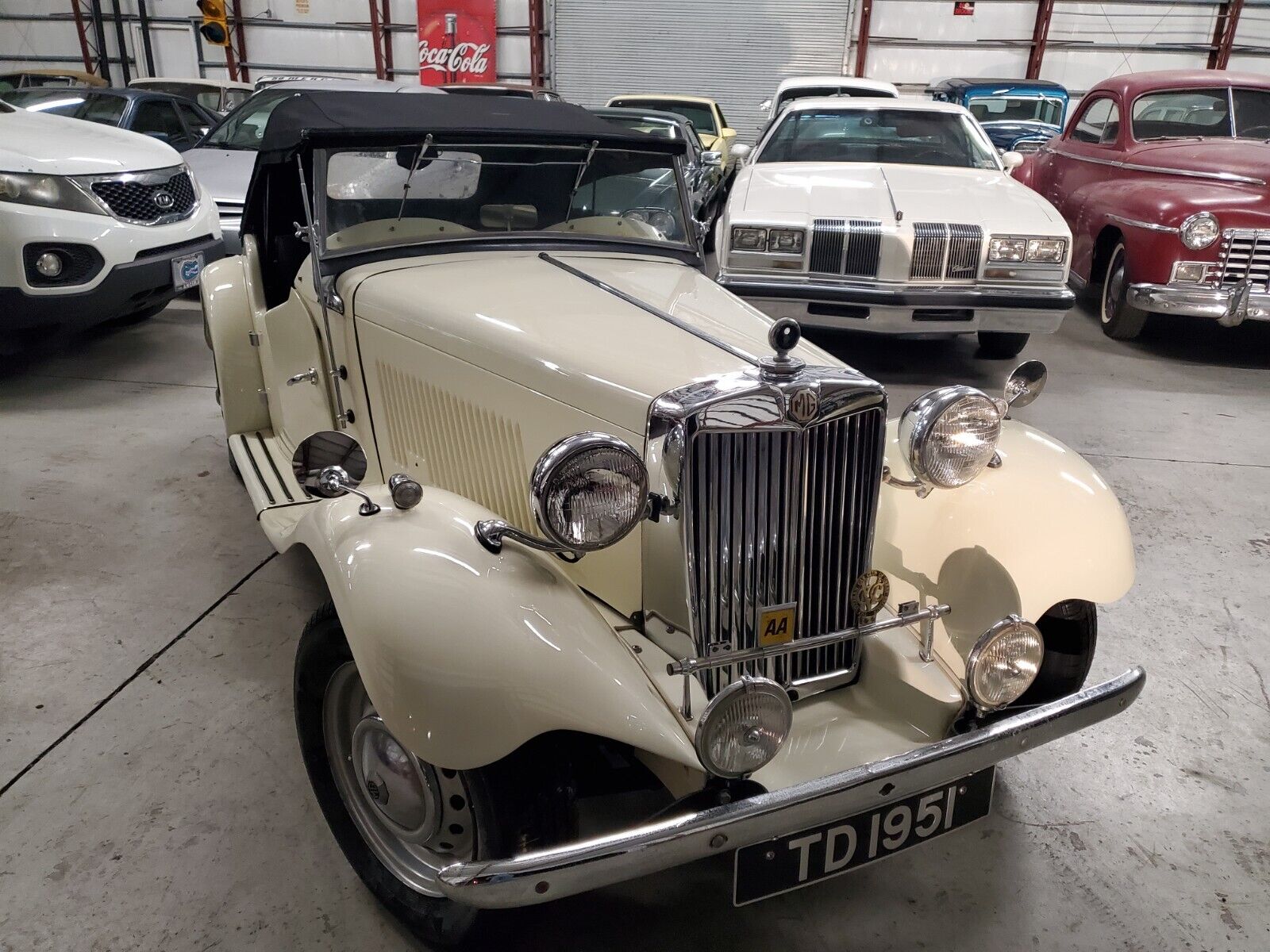 MG-T-Series-Cabriolet-1951-10