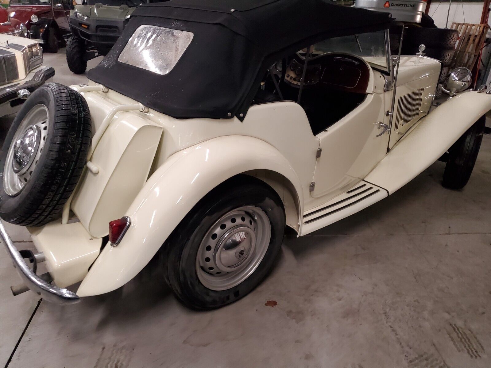 MG-T-Series-Cabriolet-1951-12