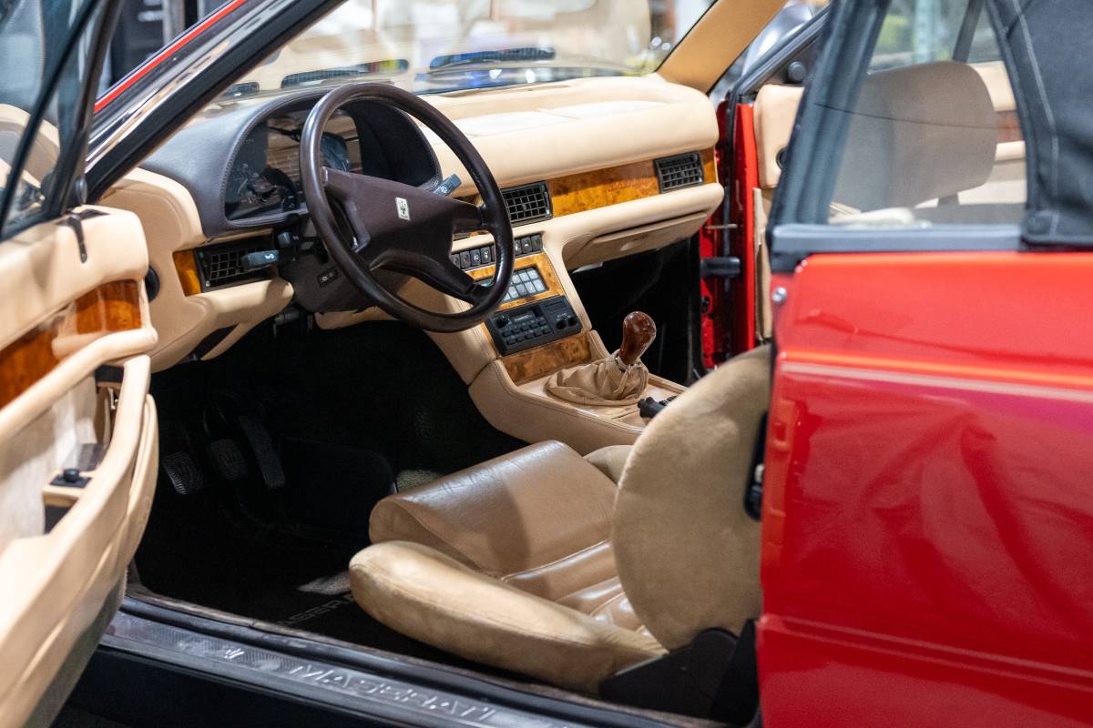 Maserati-Bi-turbo-spyder-1989-1