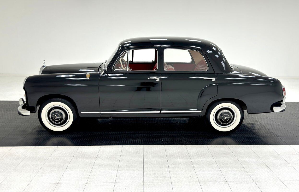 Mercedes-Benz-180D-Berline-1957-1