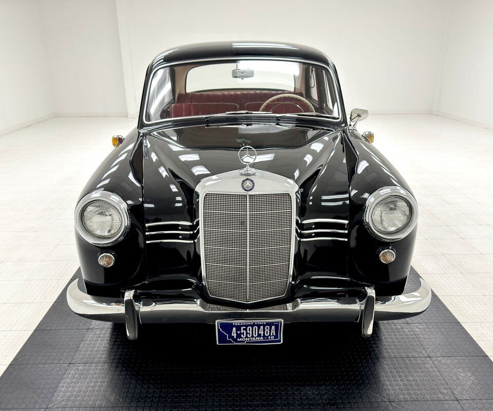 Mercedes-Benz-180D-Berline-1957-7