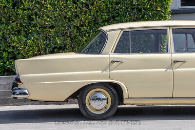 Mercedes-Benz-190-Series-1964-11