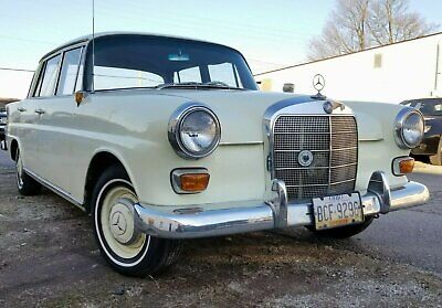 Mercedes-Benz-190-Series-Berline-1963-1