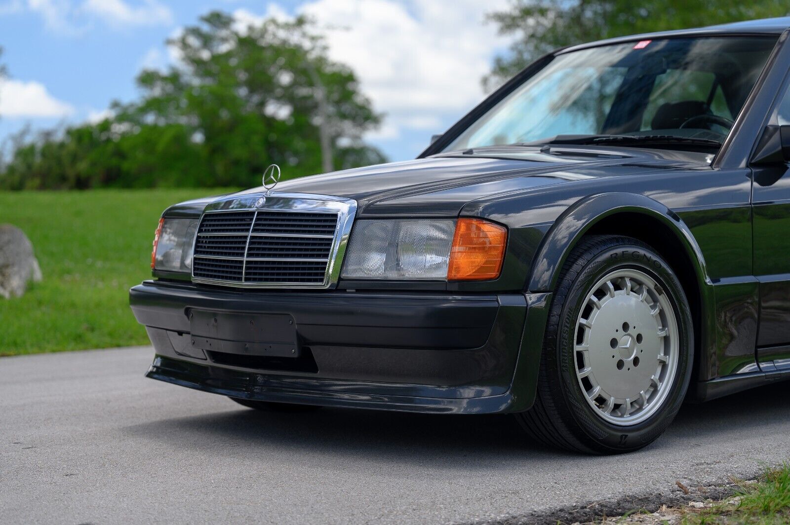 Mercedes-Benz-190-Series-Berline-1989-1