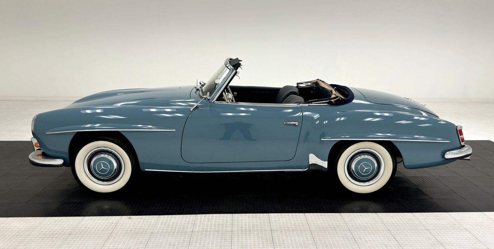 Mercedes-Benz-190-Series-Cabriolet-1960-3