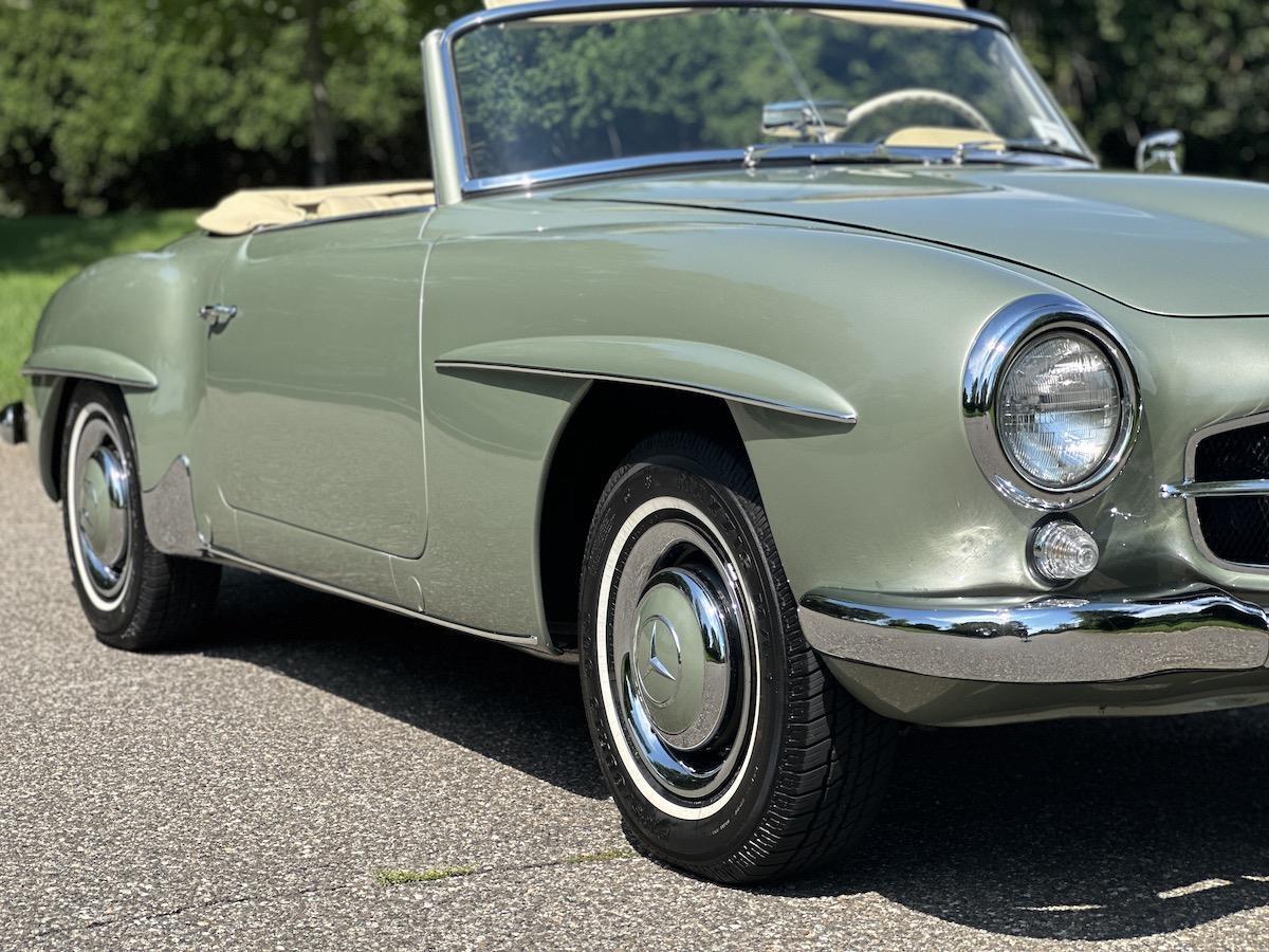 Mercedes-Benz-190-Series-Cabriolet-1960-35